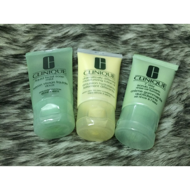 Kem Dưỡng Clinique Dramatically Different Moisturizing