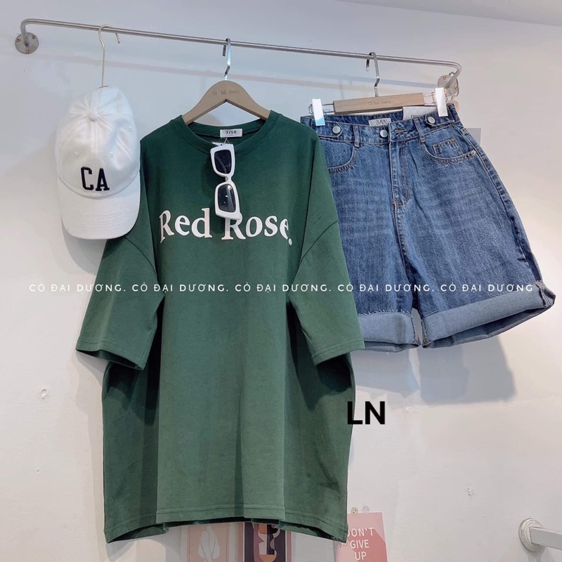 Áo phông xanh lá đậm in chữ DA6