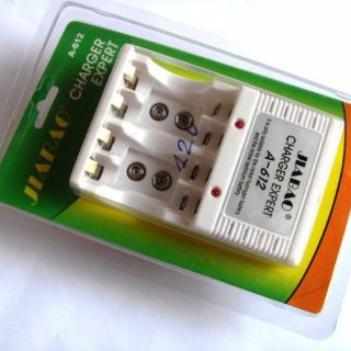 Bộ sạc pin đa năng 2A, 3A ,9V