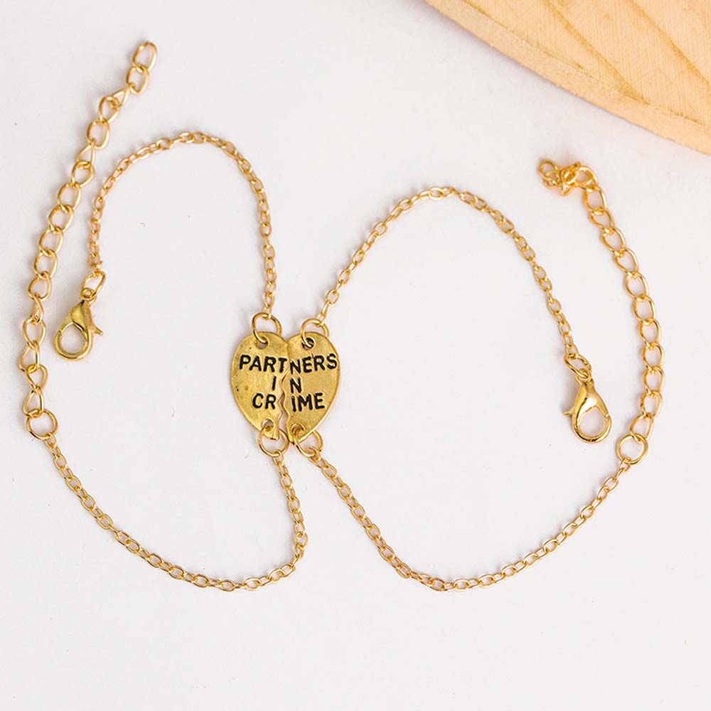 Vòng Đeo Tay Mặt Trái Tim Khắc Chữ Cho Đôi Bạn Thân