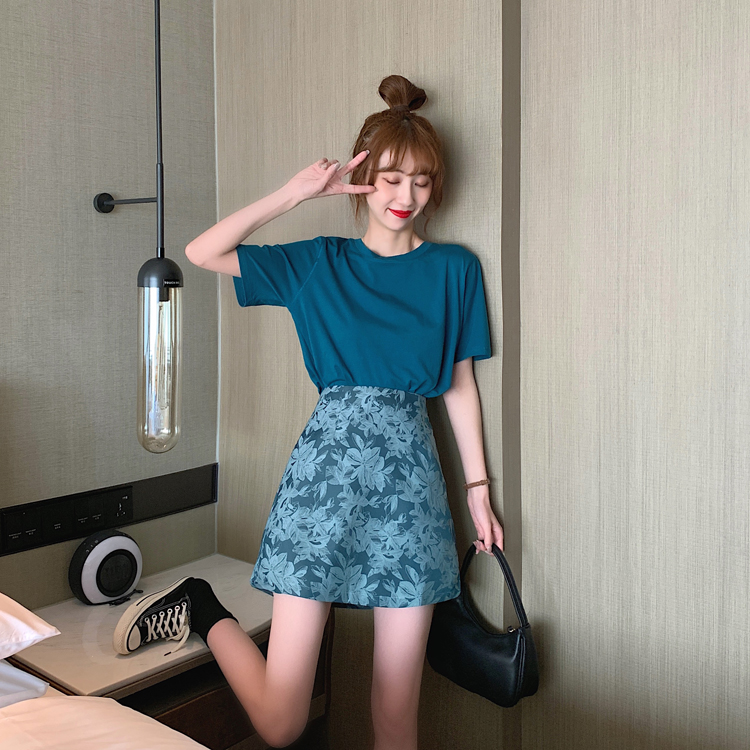 [Mã FADIRECT20 giảm 20K đơn 150K] Chân váy chữ A lưng cao kiểu dáng thời trang cho nữ | BigBuy360 - bigbuy360.vn