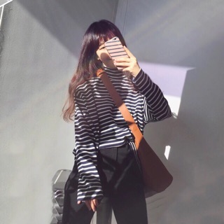 Áo cổ lọ kẻ