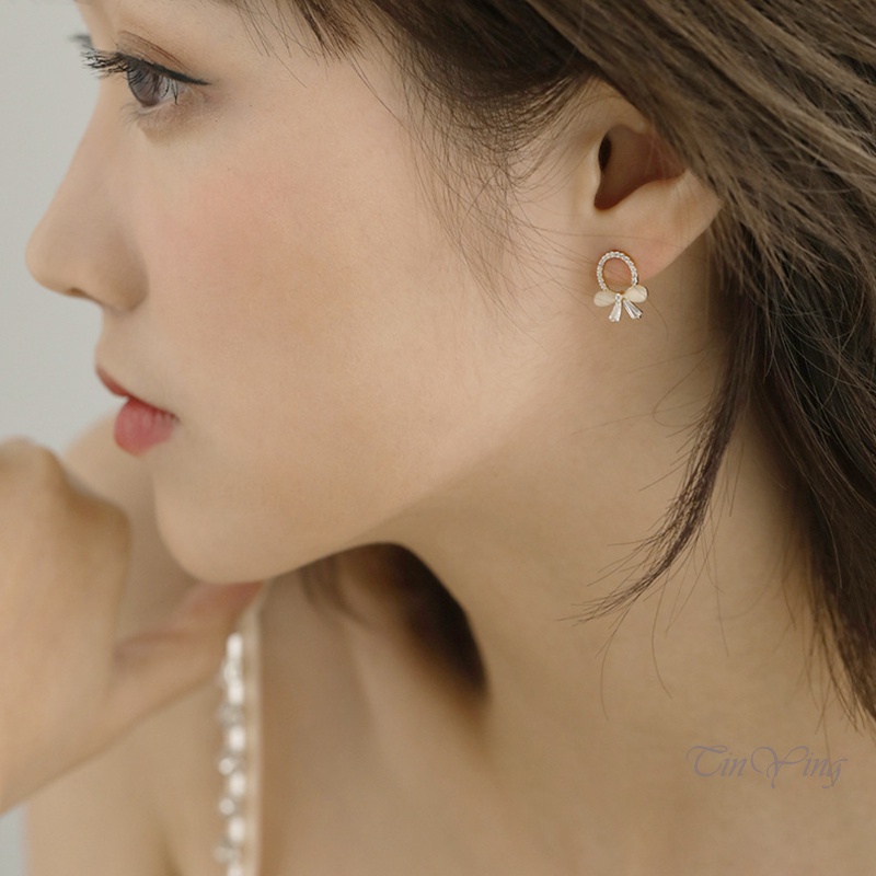 GETNOIVAS Đôi khuyên tai hình nơ đính đá thanh lịch cho nữ