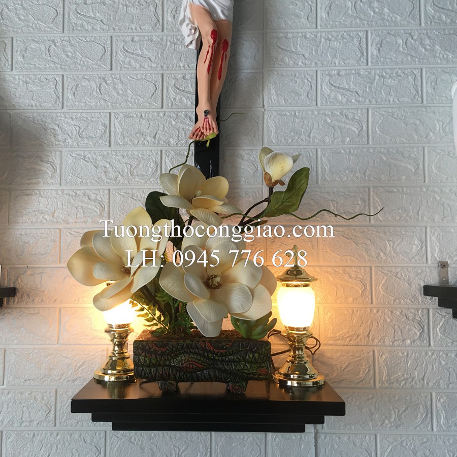 Bộ kệ bàn thờ Chúa đơn giản ba bệ vuông