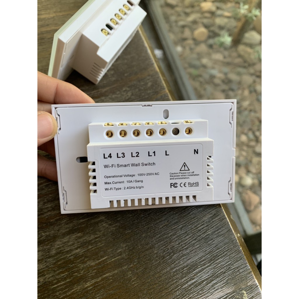 Công Tắc 1.2.3.4 TUYA SMART (Wifi và RF 433)