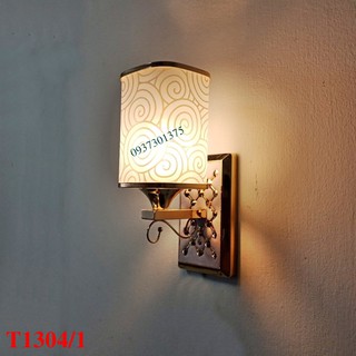 Đèn gắn tường 1304_tặng kèm bóng led
