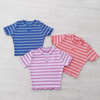 Áo croptop khoét tim