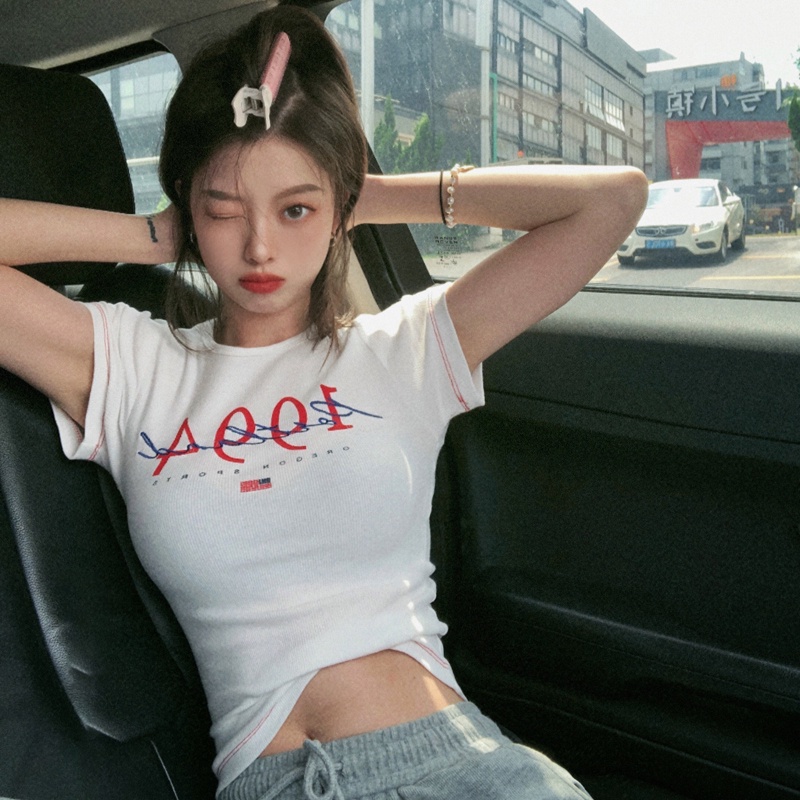 Áo Thun Tay Ngắn Màu Trắng Họa Tiết Thêu Chữ Kiểu Dáng Đơn Giản Thời Trang