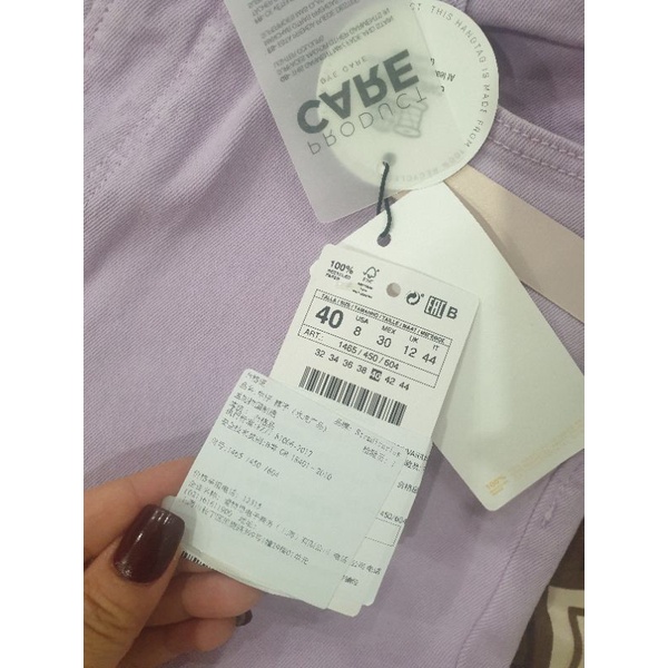 Thanh lý quần mom slim fit jeans auth  Stradivarius size 40 tím lilac