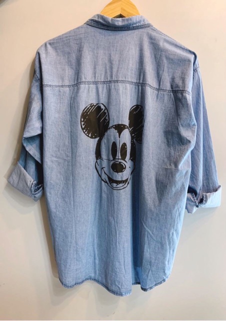 Áo sơ mi jeans form dài Mickey Qc