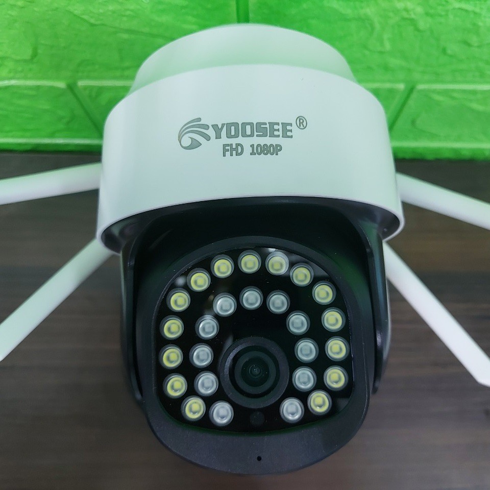 Camera IP Wifi Ngoài trời Yoosee PTZ 4 Râu FullHD 1080P 15 LED trợ sáng, 11 LED hồng ngoại, xoay 355 độ (Trắng)