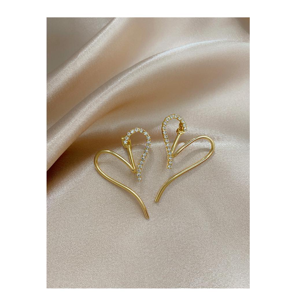 Khuyên tai nữ trang dáng dài tạo hình độc đáo