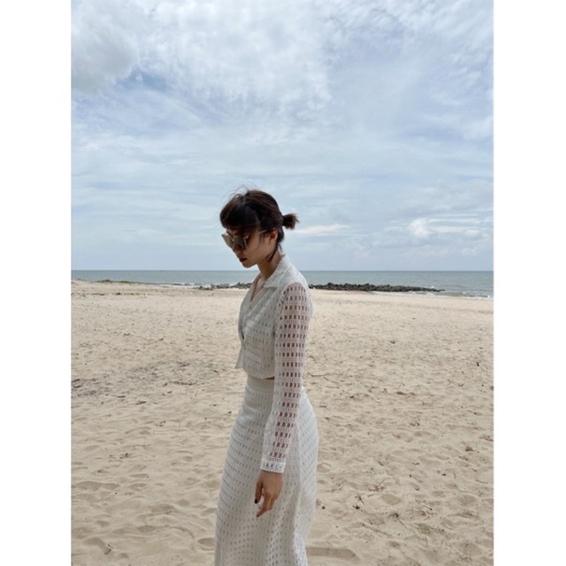 Áo croptop tay dài phối ren KHÂU BY CQ Sandy