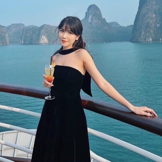 Đầm nhung dáng xòe phối nơ lưng dây cổ sang chãnh - Mã TH23