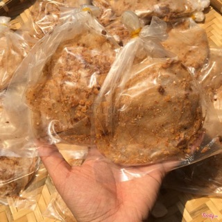 Bánh tráng muối tỏi phi cay xike siêu cay