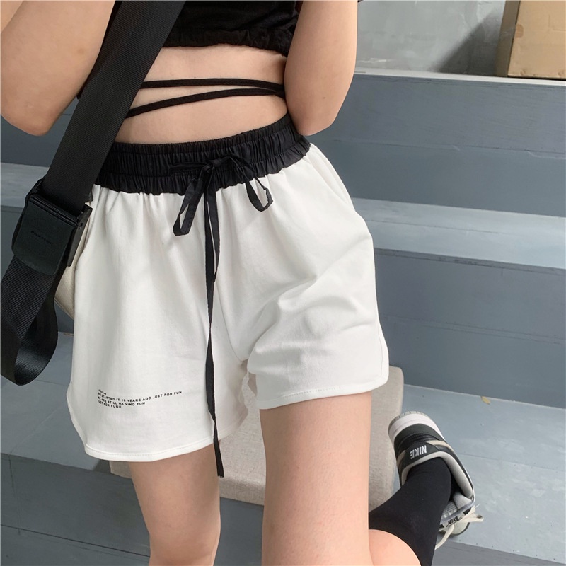 Quần Đùi Nữ Cạp Phối Màu - Quần Short Nữ Ống Rộng Vạt Xẻ In Chữ
