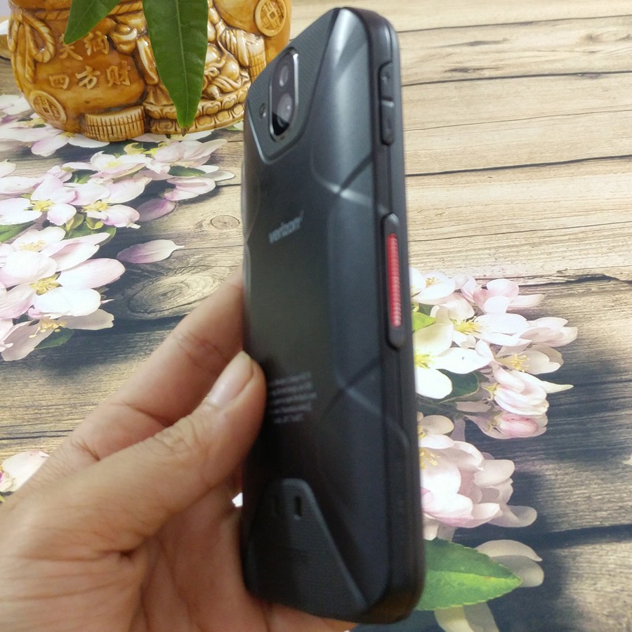 Điện thoại nhật Kyocera duraforce pro Cấu hình siêu khủng mặt kính sapphire | BigBuy360 - bigbuy360.vn