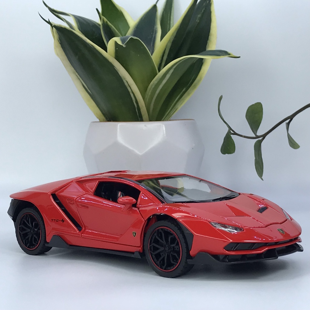 Mô hình siêu xe Lamborghini Centenario LP770-4 tỷ lệ 1:24 bằng kim loại