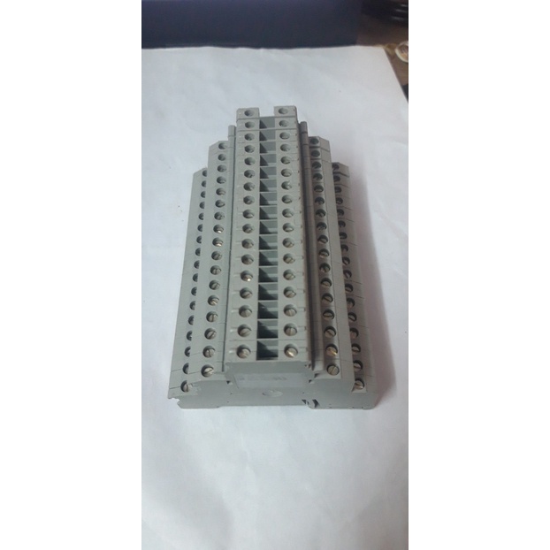 CẦU ĐẤU DÂY 3 TẦNG 2.5mm2 DIKD1.5 PHOENIX CONTACT