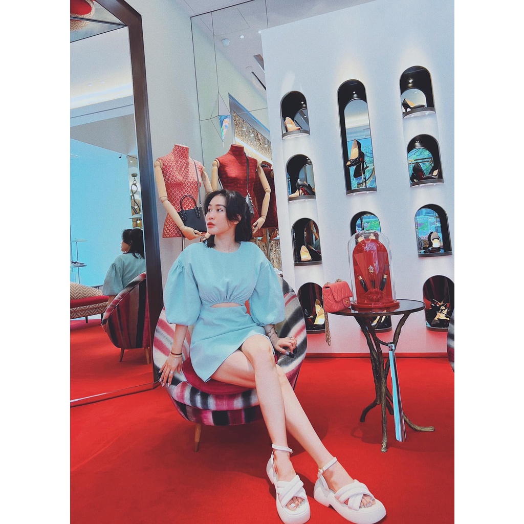 Đầm tay phồng khoét bụng