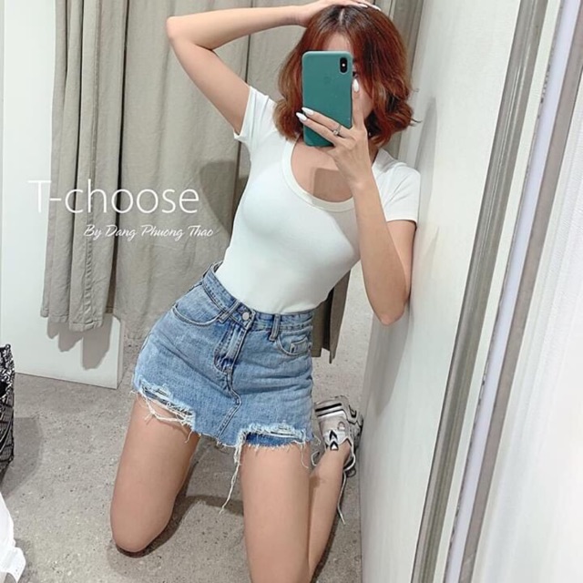 Áo thun nữ cộc tay cổ vuông