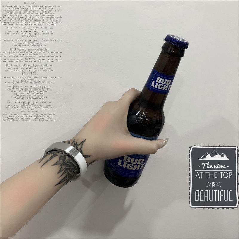 Vòng tay chất liệu thép titan phong cách thể thao cá tính sành điệu