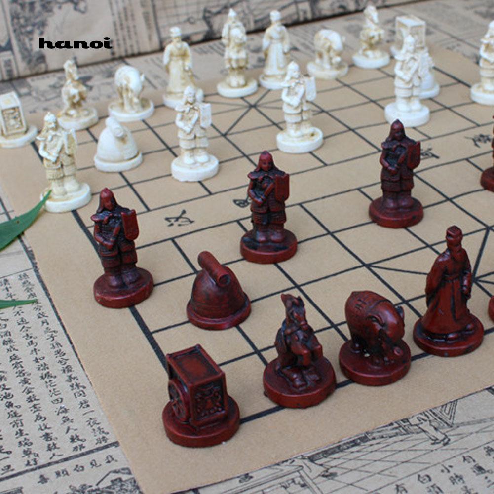 Set 1 bàn cờ + 32 quân cờ hình các chiến binh Trung Hoa cổ đại dùng để giải trí hiệu quả