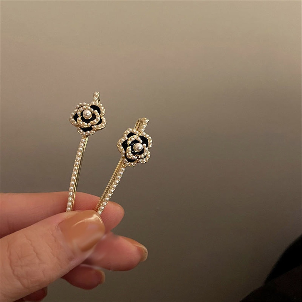 1 Kẹp Tóc Hình Hoa Trà Đen Đính Ngọc Trai Giả Phong Cách Retro Pháp Dành Cho Nữ