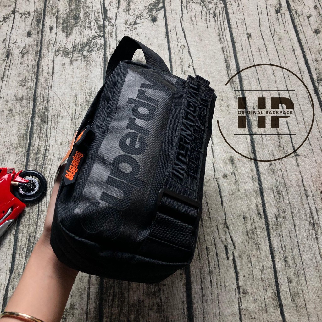 Túi đeo chéo  Superdry NEW 2020