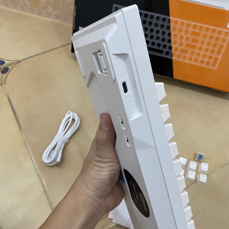 Royal Kludge RK100 - Bàn phím cơ bluetooth không dây mini Royal Kludge RK860 Led đơn sắc 100 Phím kết nối 3 chế độ