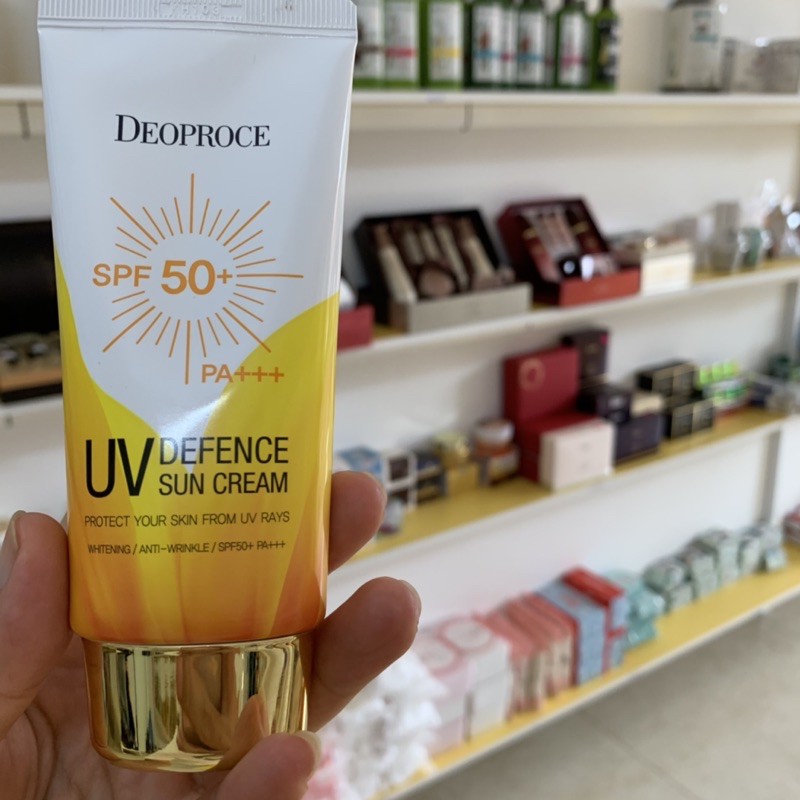 Kem Chống Nắng Tăng Cường Dưỡng Ẩm Deoproce UV Defence Sun Cream SPF50+/PA+++ 70g