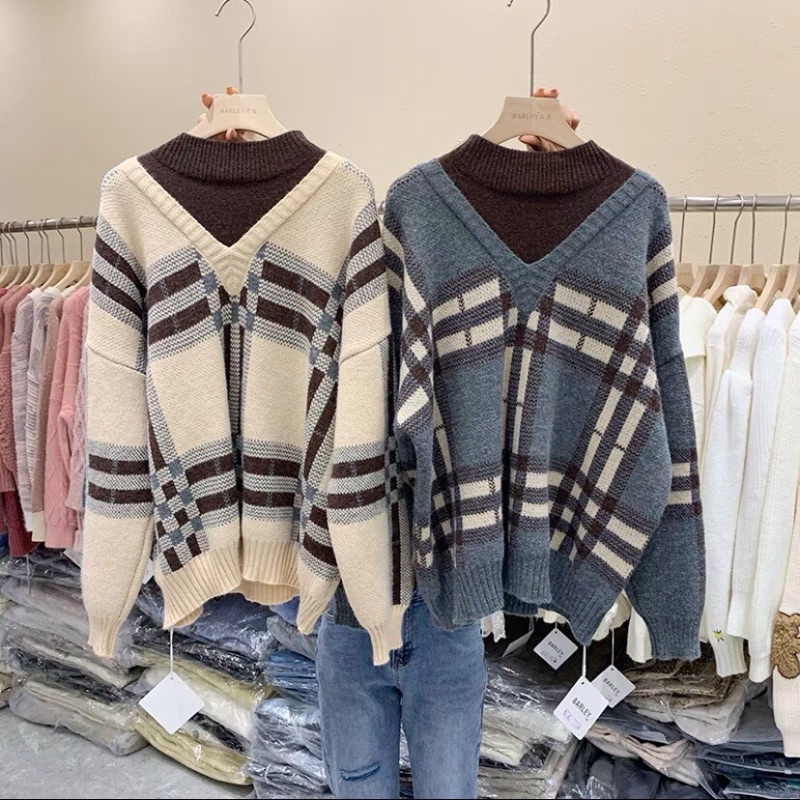 ÁO LEN KẺ PHỐI CỔ