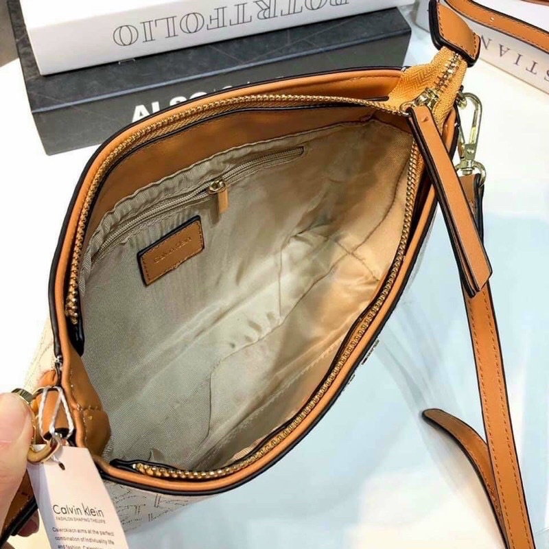 (SALE) Túi Ck đeo chéo phối màu