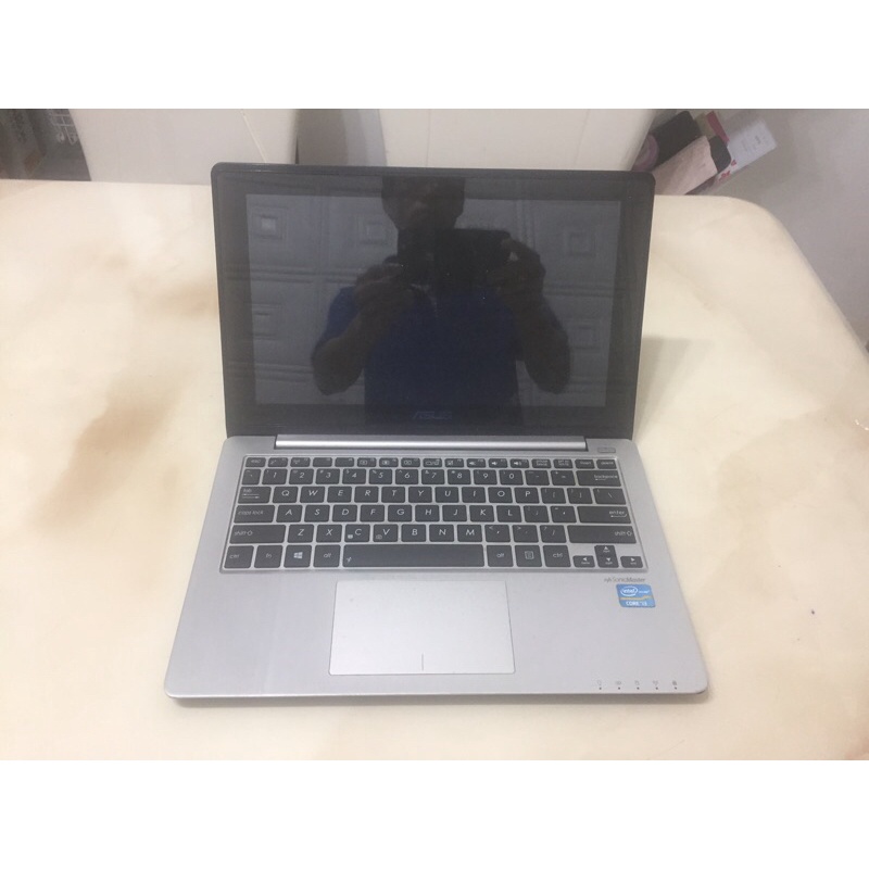 Laptop Asus Q200E