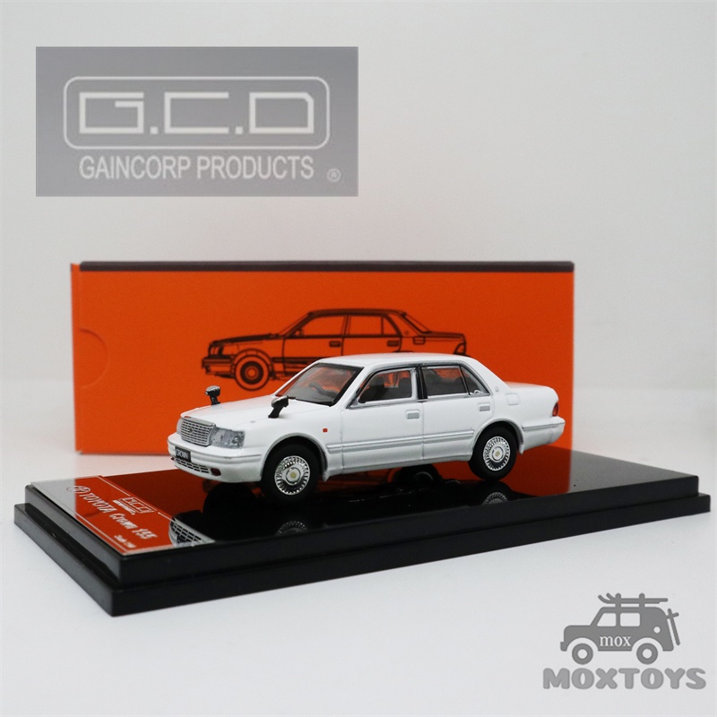 Mô Hình Xe Toyota Crown 155 RHD/Đen Tỉ Lệ 1:64