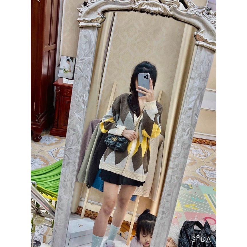 Áo len cadigan hoạ tiết ô trám 2 màu nâu be hàng QC cao cấp Zinstore94 | BigBuy360 - bigbuy360.vn