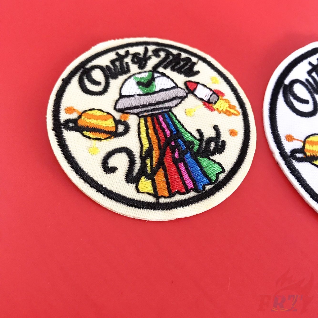 Đề can ủi / thêu hình tàu của người ngoài hành tinh xinh xắn