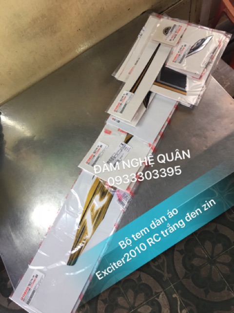 Bộ tem dàn áo Exciter2010 RC trắng đen zin hãng mới 100% 💰 1,140,000 VND / 1 bộ 22 món