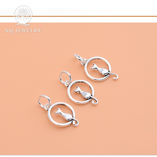 Charm bạc hình tròn chứa mèo con treo - NQ Jewelry