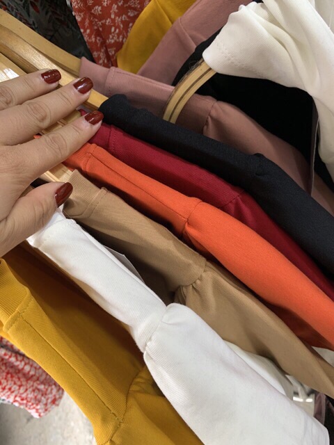 Áo tay phồng croptop