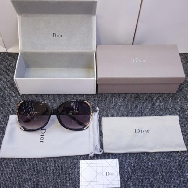 Kính chữ D fullbox kèm hộp đựng kính