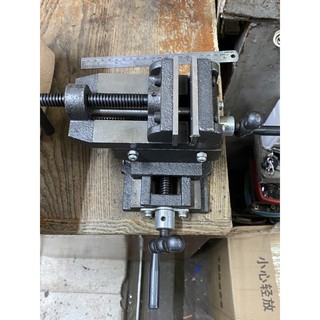 Ê tô bàn khoan 2 trục chuyển động 3 inch