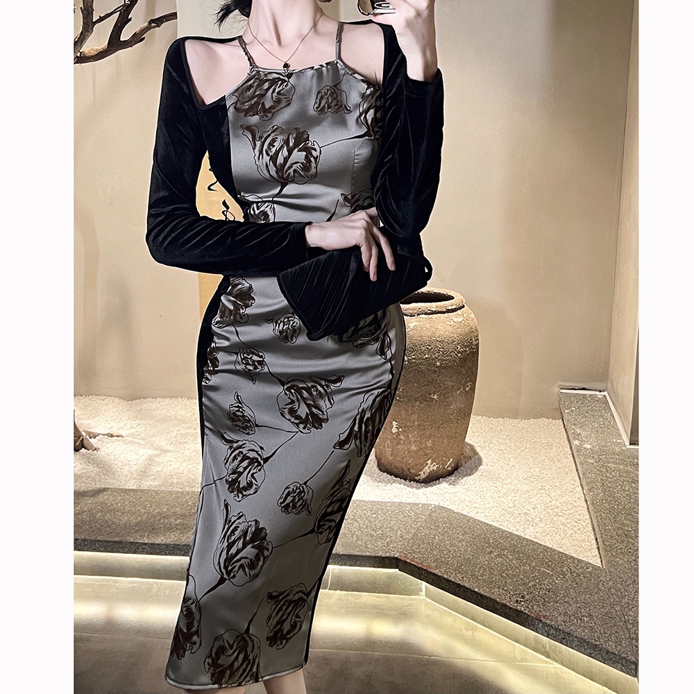 Đầm Dự Tiệc Vải Nhung Satin Dáng Ôm Xẻ Tà Phong Cách Thời Trang Mới 2022