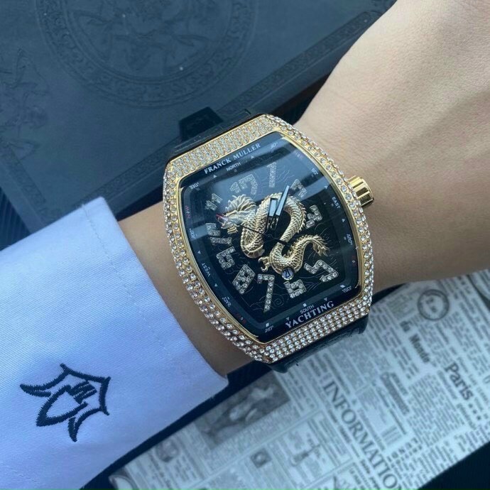 Đồng hồ nam Franck muller thể thao đính đá cao cấp tặng hộp và vòng tay DH402