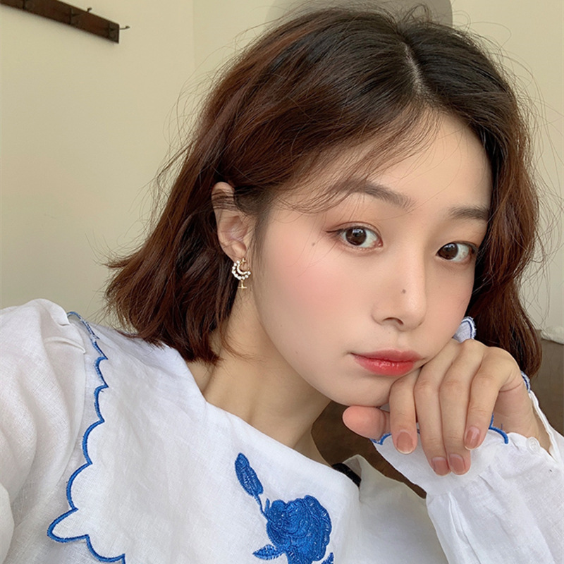 Bông tai hình mặt trăng/ ngôi sao đính đá lấp lánh thời trang phong cách Hàn Quốc