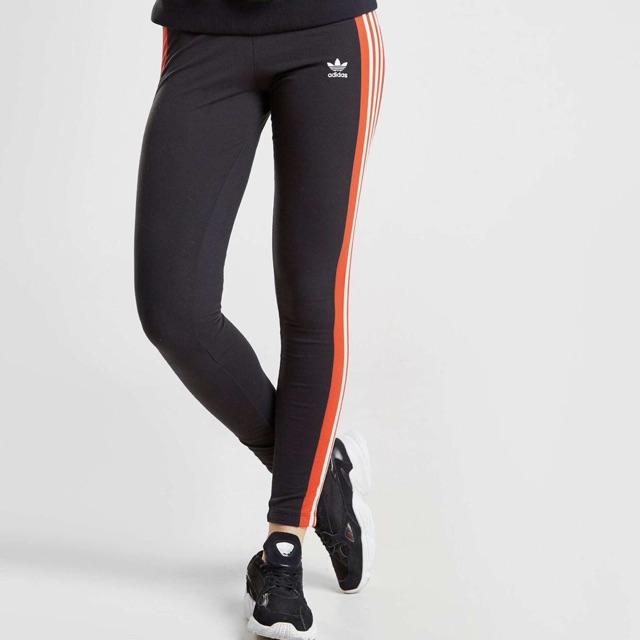 Quần legging das đen 3 sọc đỏ trắng, hành xuất xịn