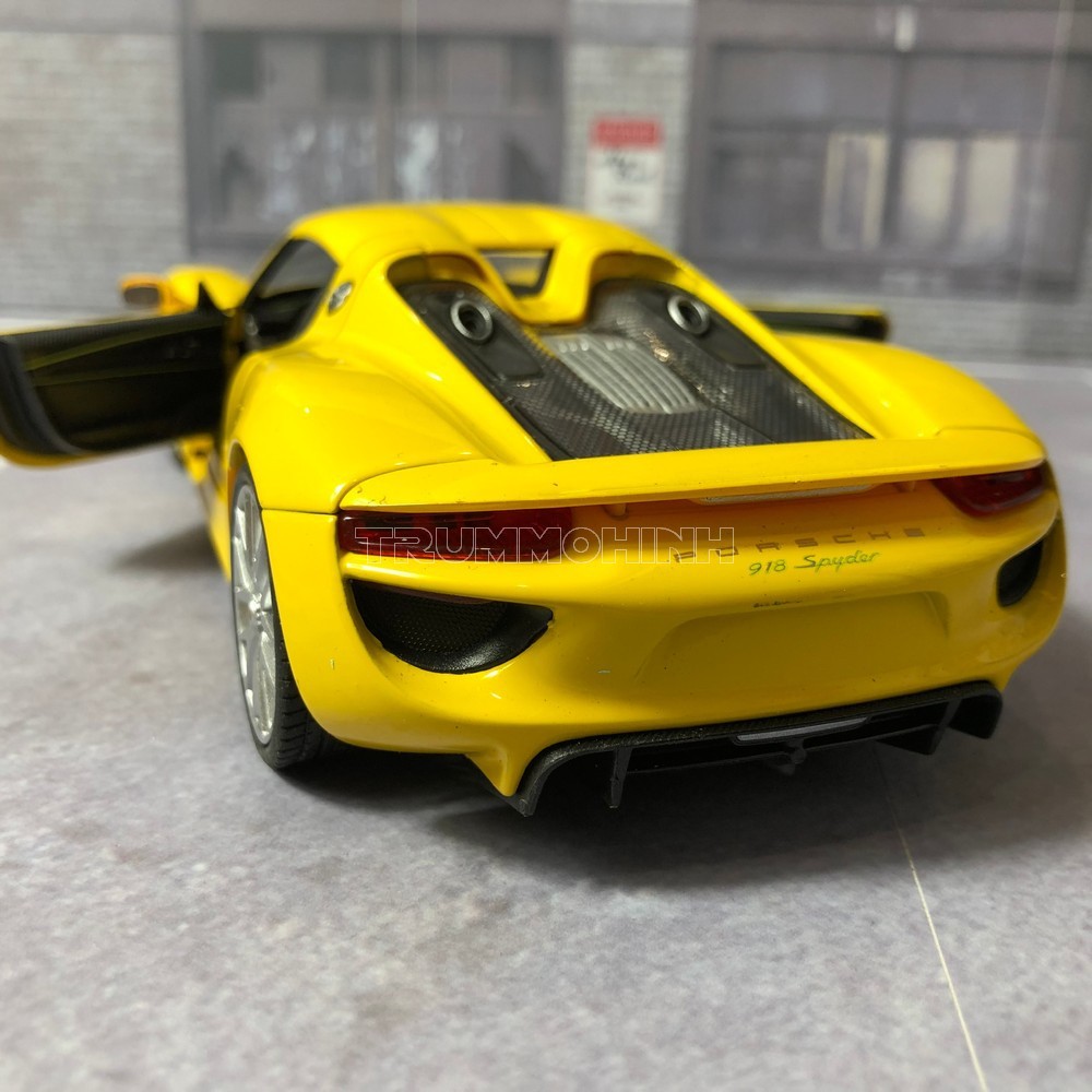 Mô hình xe Porsche 918 Spyder tỉ lệ 1:24 Welly