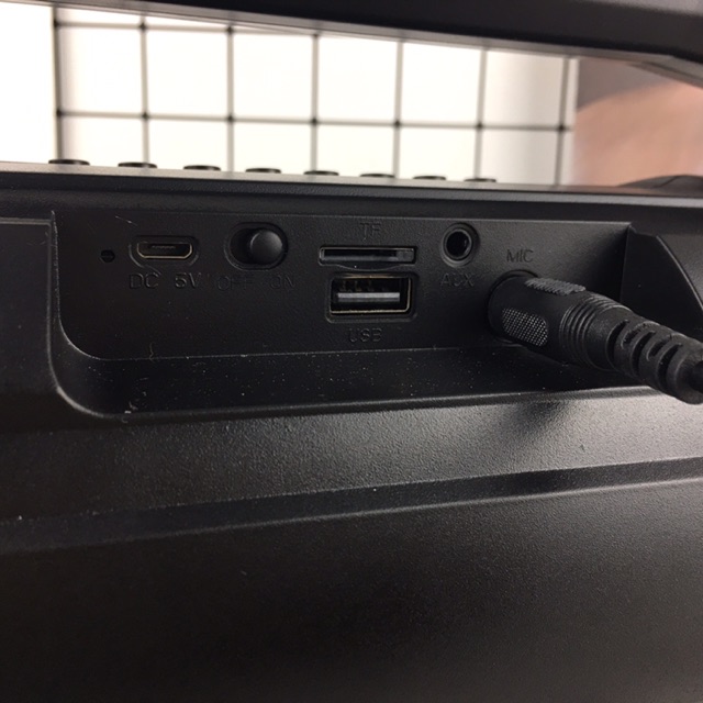 LOA BLUETOOTH KARAOKE KIMISO S1 TẶNG KÈM 1 MIC CÓ DÂY CẮM TRỰC TIẾP, BASS SIÊU TRẦM, ÂM THANH SỐNG ĐỘNG, ĐÈN LED ĐỘC ĐÁO