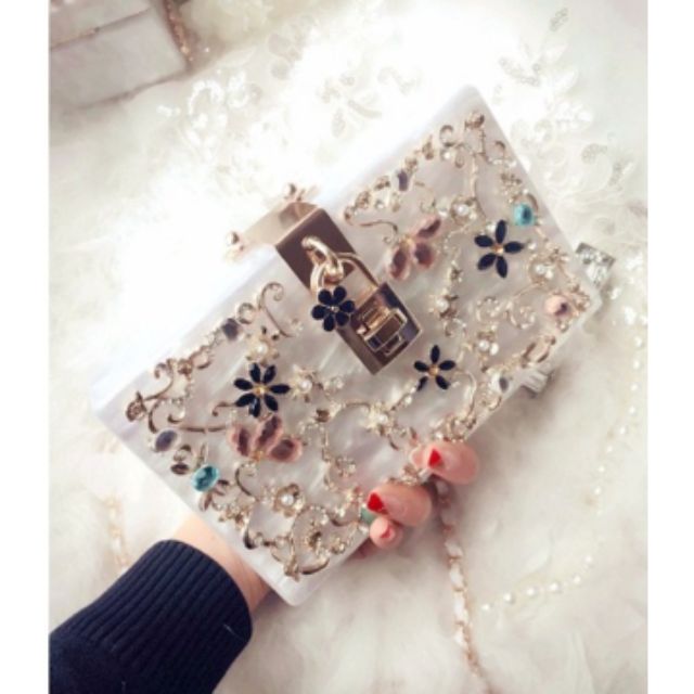 Clutch cầm tay vân đá đính họa tiết