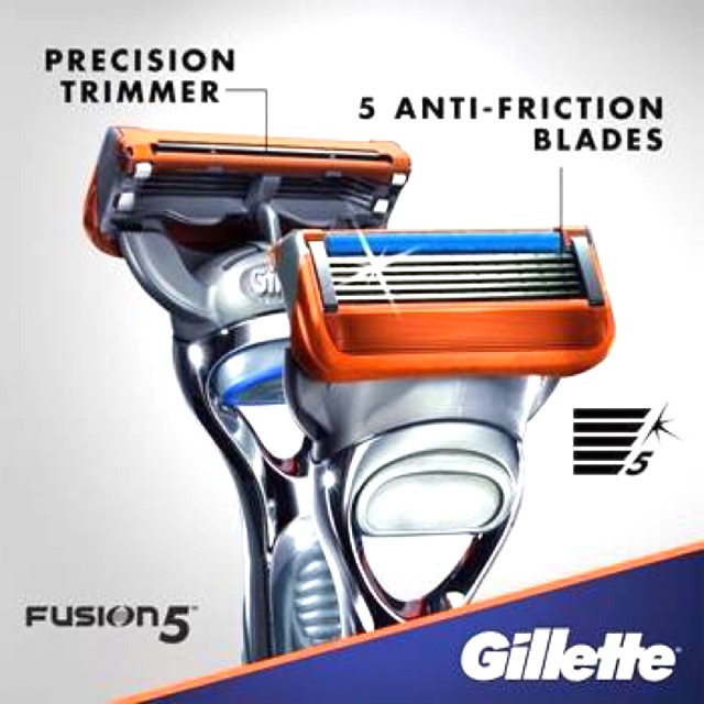 DAO CẠO RÂU GILLETTE FUSION 5+ (6 lưỡi thép) Hộp gồm 1 cán + 4 bộ lưỡi + hộp bảo vệ lưỡi